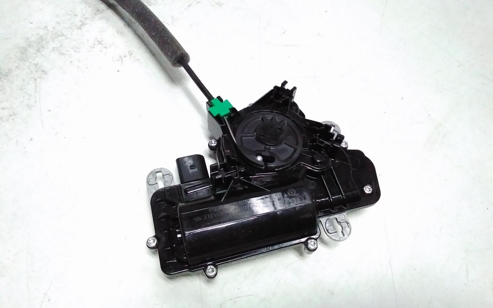 View Auto part Door/Boot/Gate Lock Volkswagen Tiguan 2022