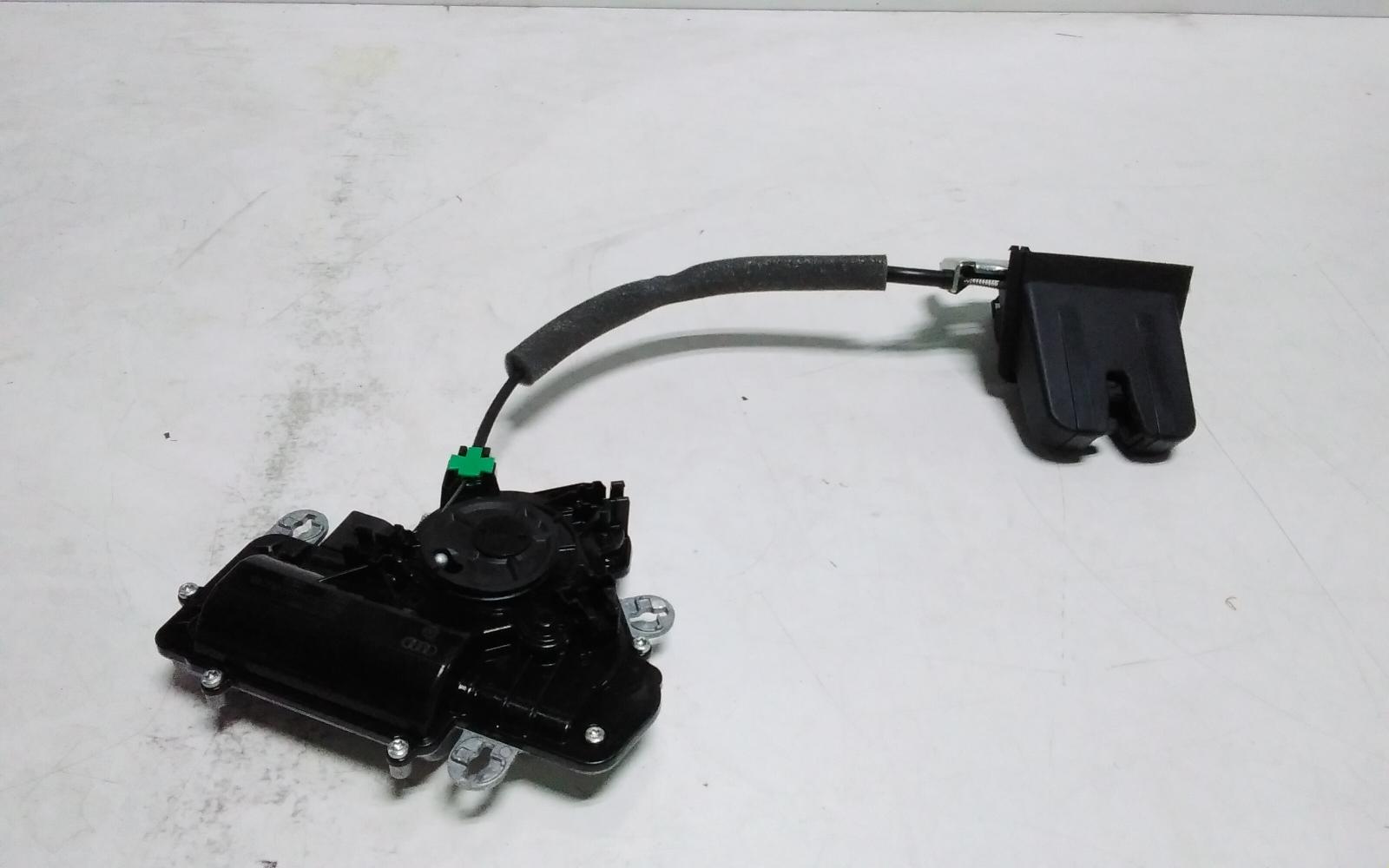 View Auto part Door/Boot/Gate Lock Volkswagen Tiguan 2022