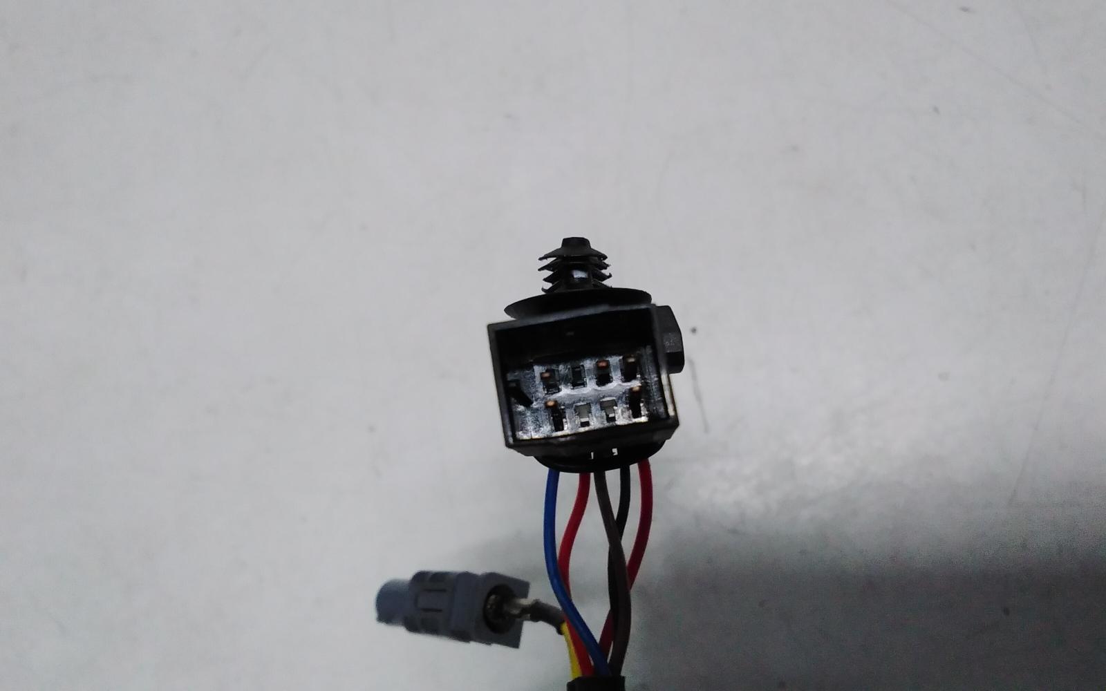 View Auto part Misc Volkswagen Tiguan 2022