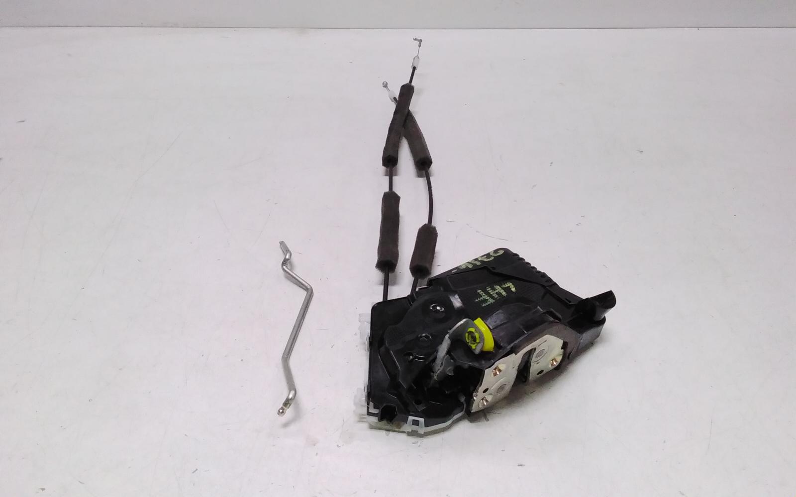View Auto part Door/Boot/Gate Lock Isuzu Dmax 2022