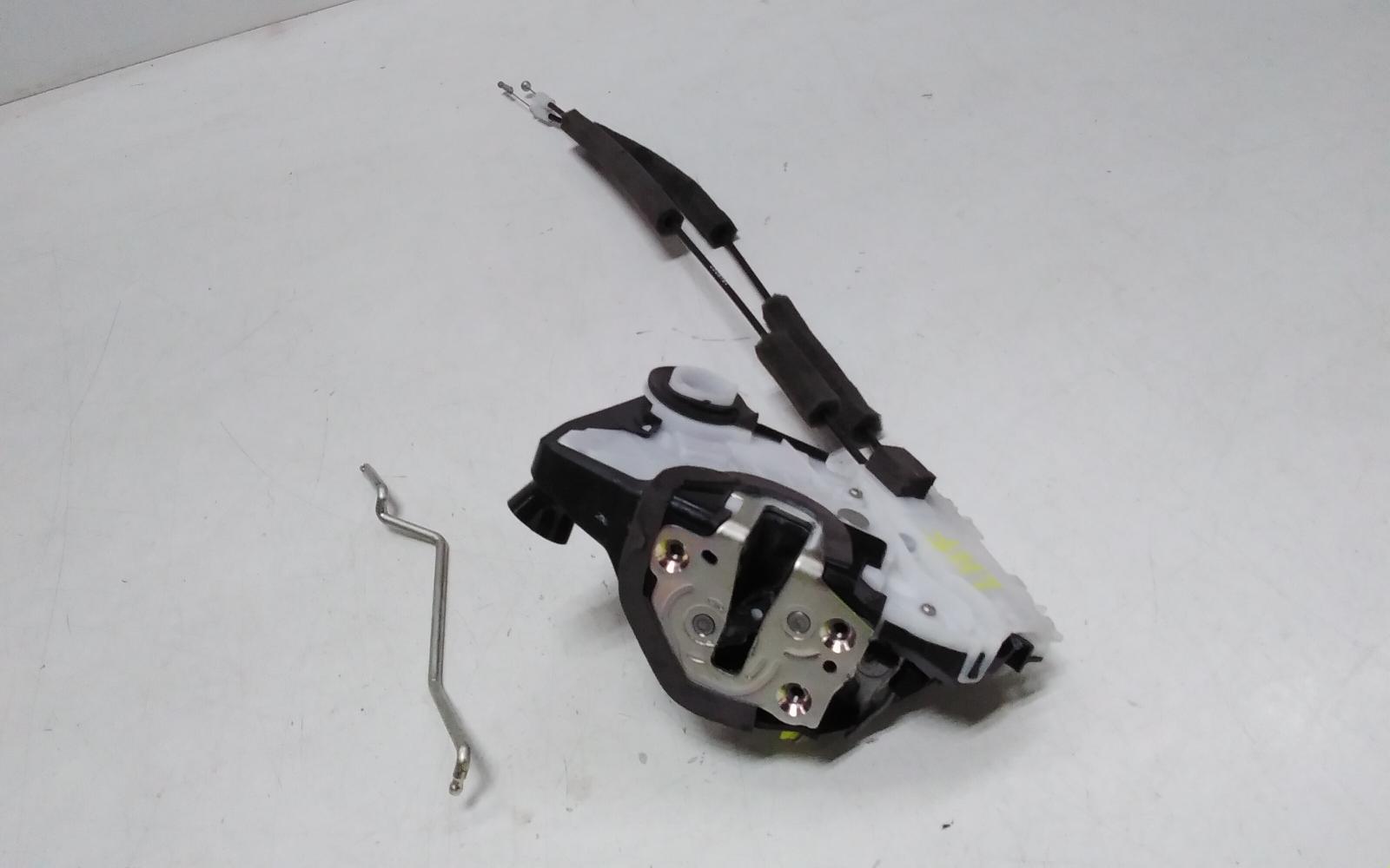 View Auto part Door/Boot/Gate Lock Isuzu Dmax 2022
