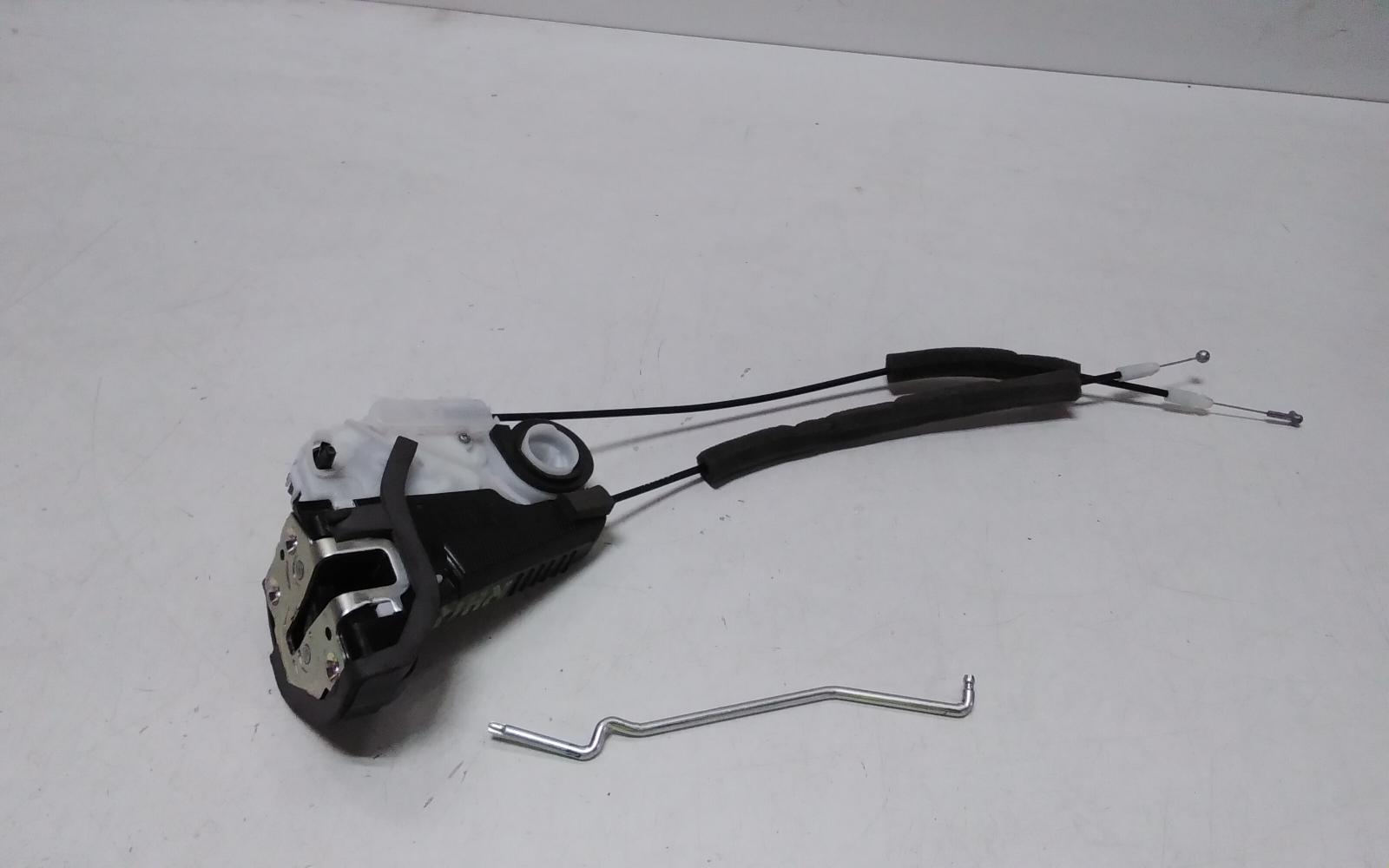 View Auto part Door/Boot/Gate Lock Isuzu Dmax 2022