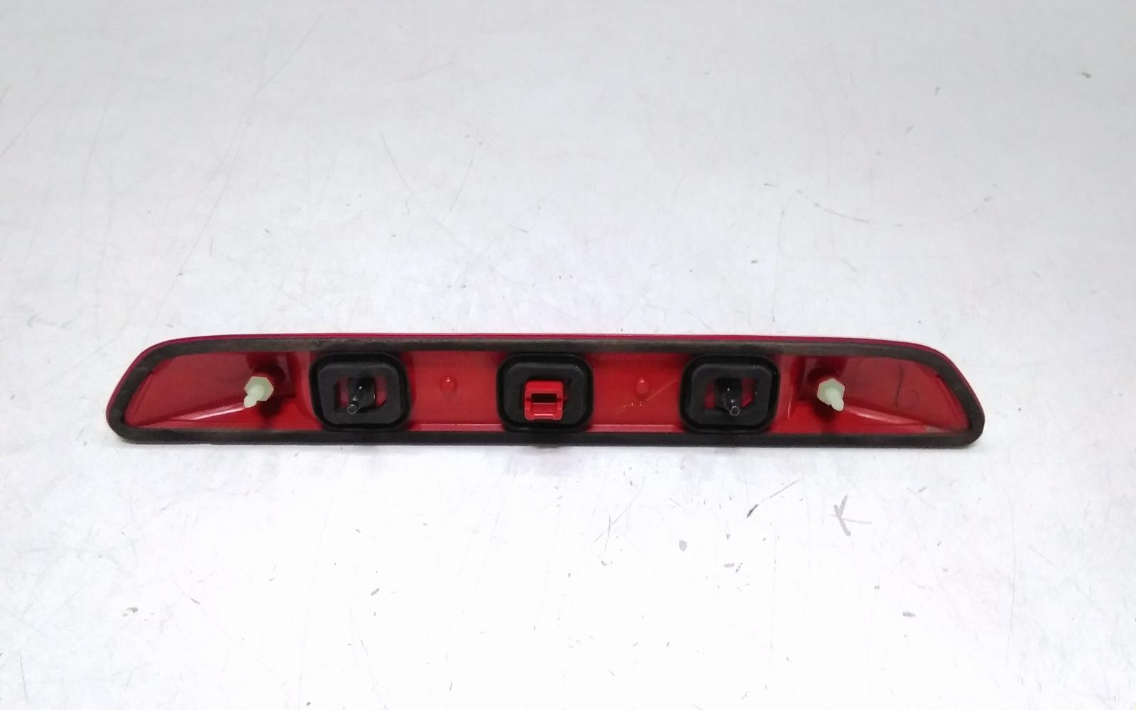 View Auto part High Level Stoplight Isuzu Dmax 2022