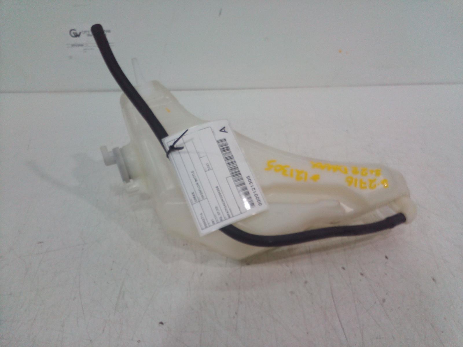 View Auto part Overflow Bottle Isuzu Dmax 2022