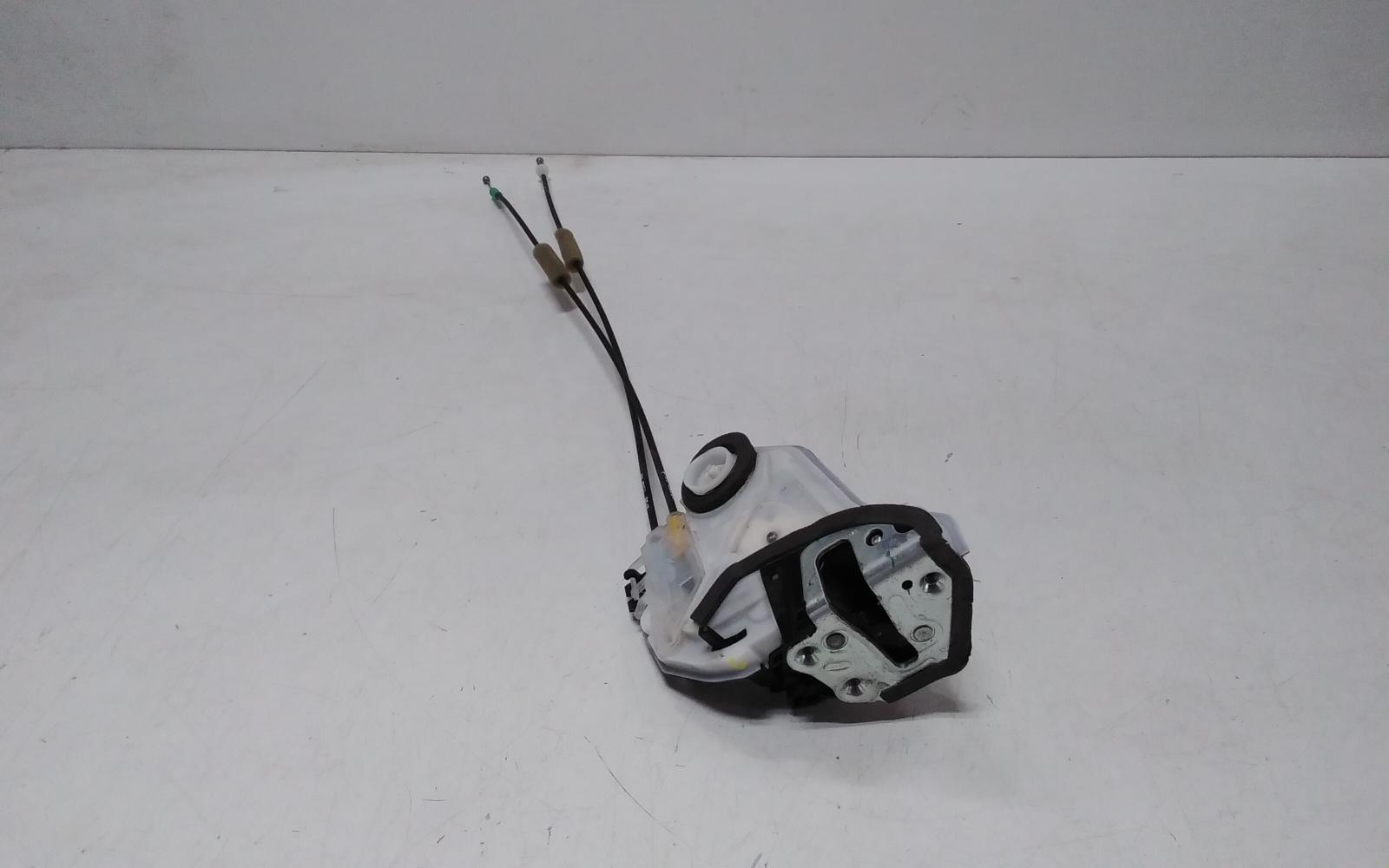 View Auto part Door/Boot/Gate Lock Toyota Kluger 2014