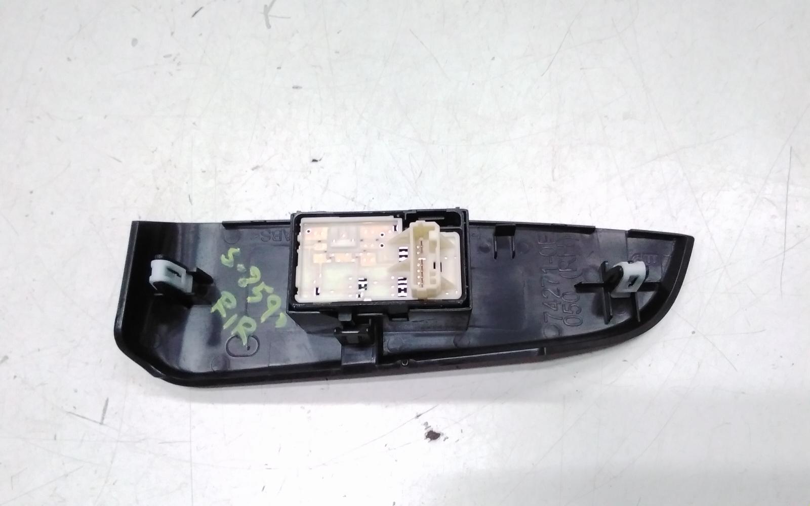 View Auto part Pwr Dr Wind Switch Toyota Kluger 2014