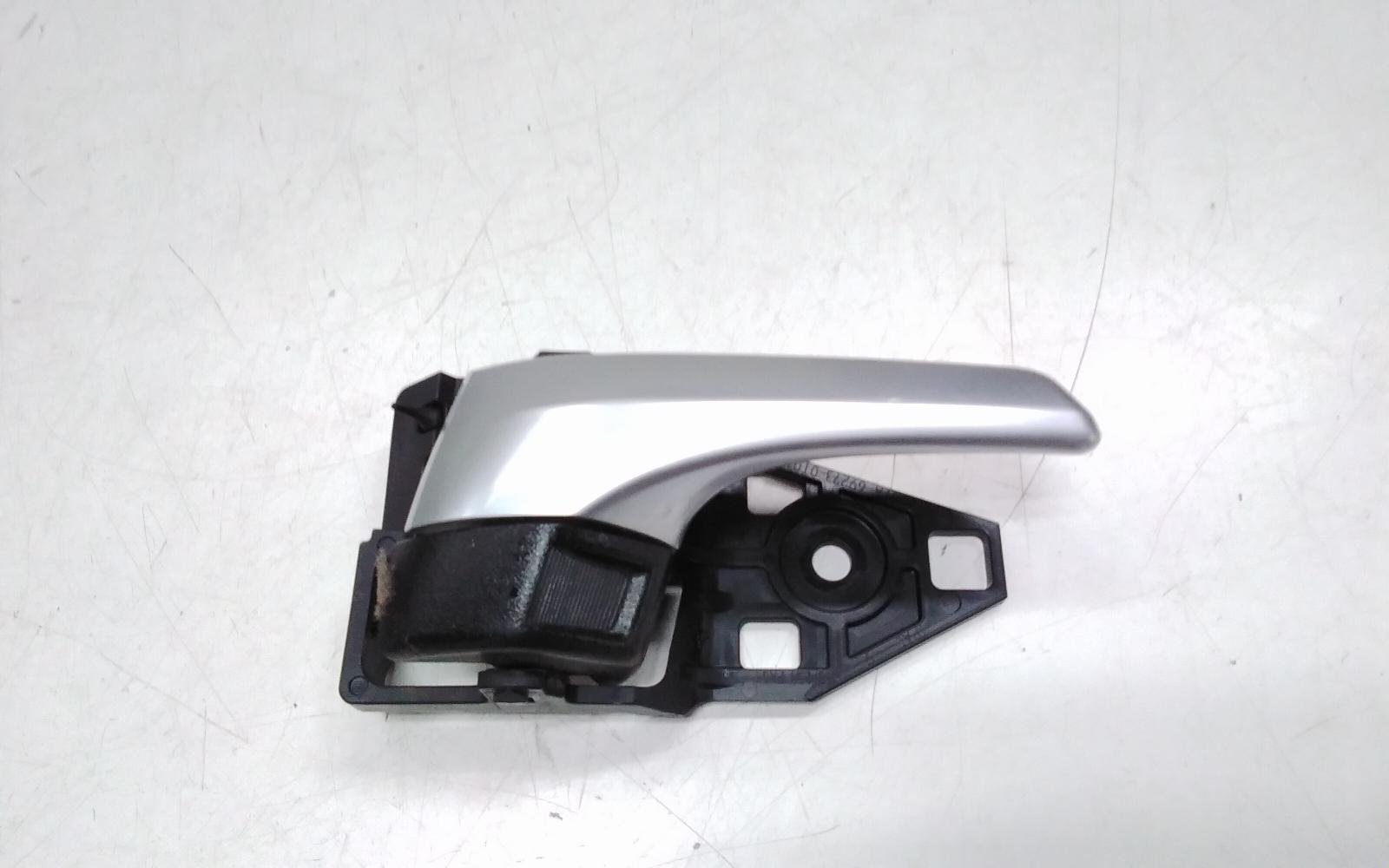 View Auto part Door Handle Toyota Kluger 2014