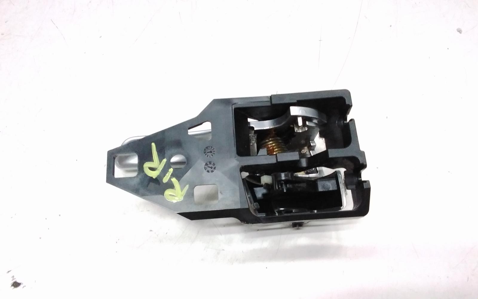 View Auto part Door Handle Toyota Kluger 2014