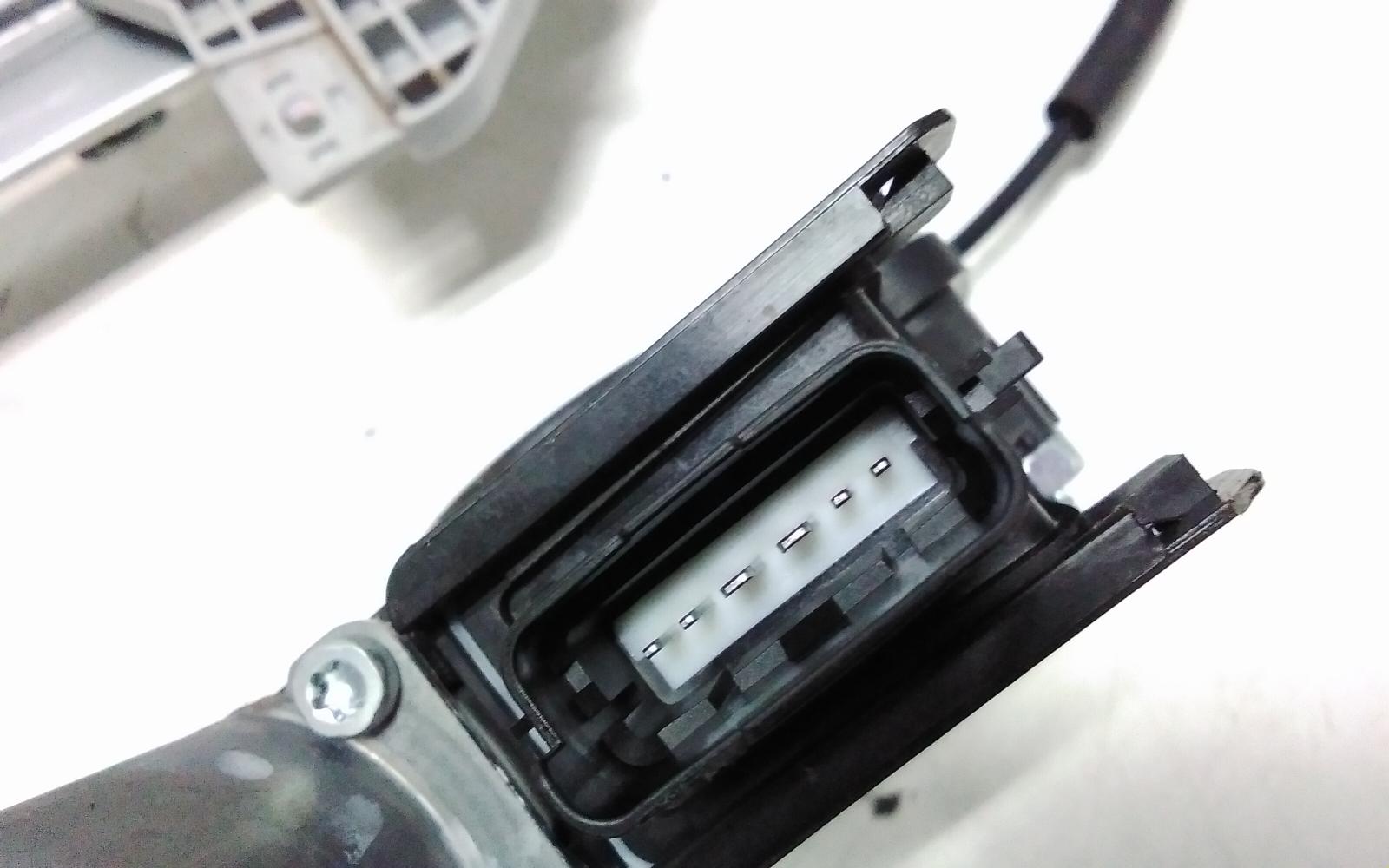 View Auto part Left Front Window Reg/Motor Hyundai Staria 2022