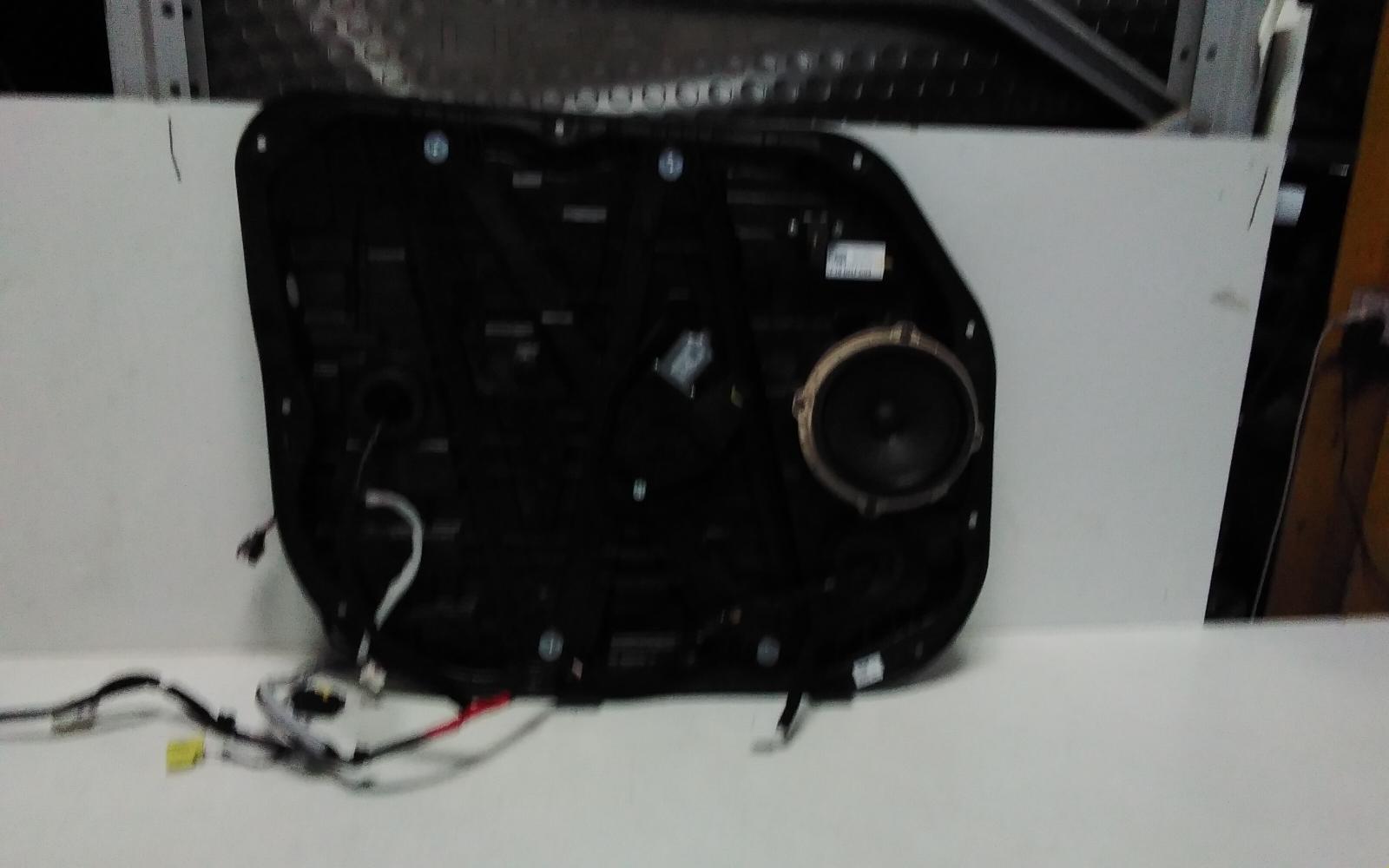 2022 Hyundai Palisade Left Front Window Reg/Motor View Auto part Left Front Window Reg/Motor Hyundai Palisade 2022