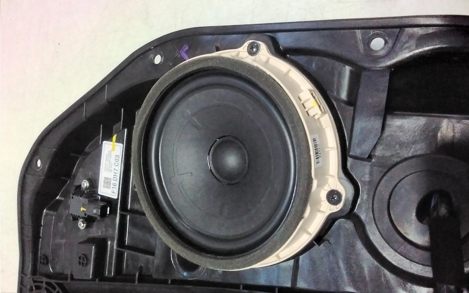 2022 Hyundai Palisade Left Front Window Reg/Motor View Auto part Left Front Window Reg/Motor Hyundai Palisade 2022
