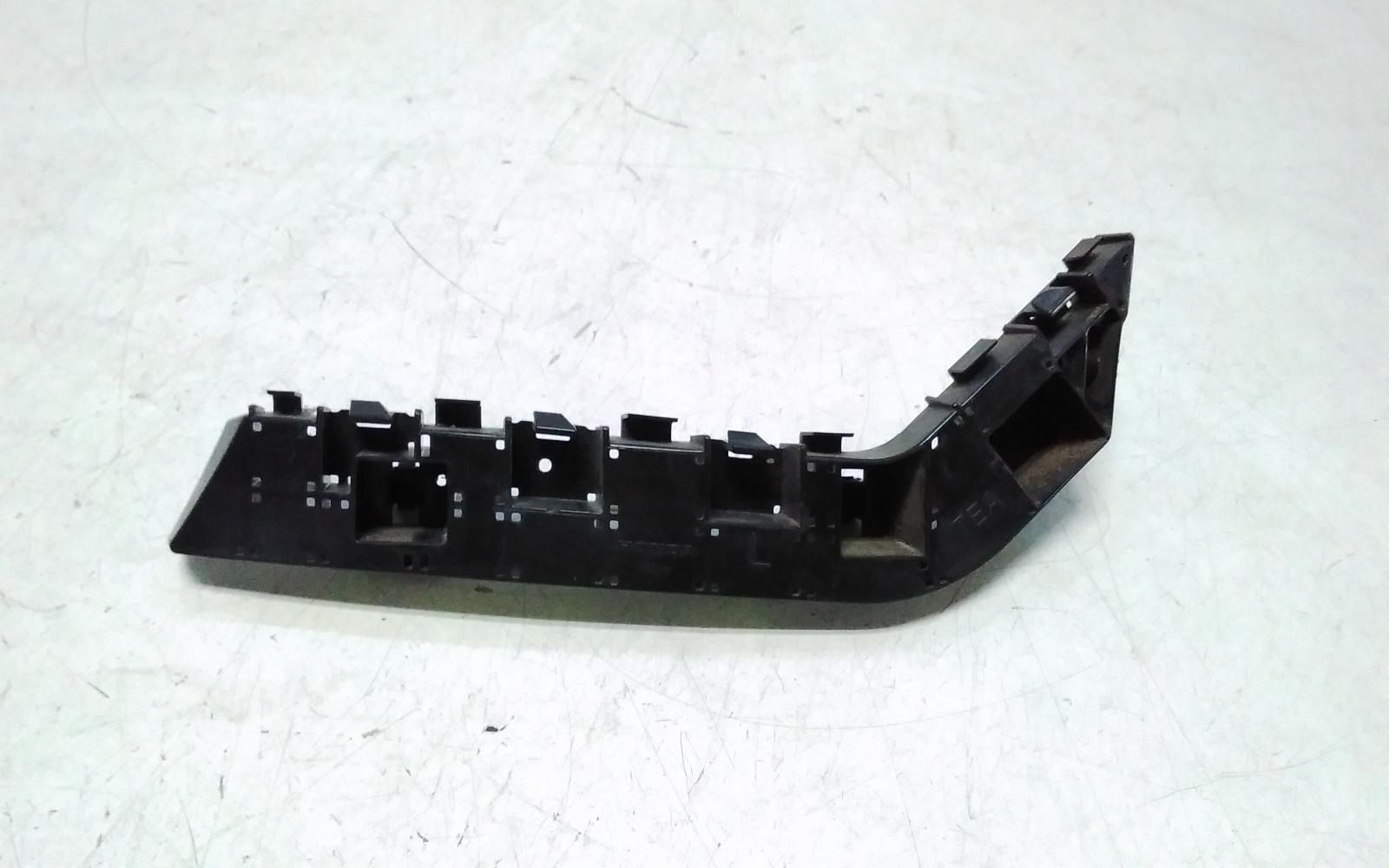 View Auto part Misc Bracket Honda Civic 2018