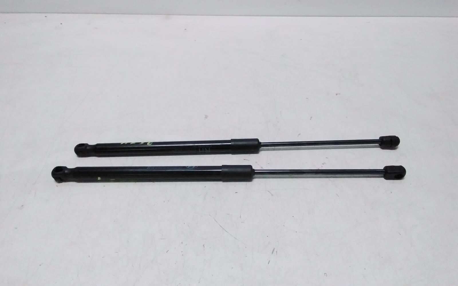 2023 Hyundai I30 Hatch Strut View Auto part Hatch Strut Hyundai I30 2023