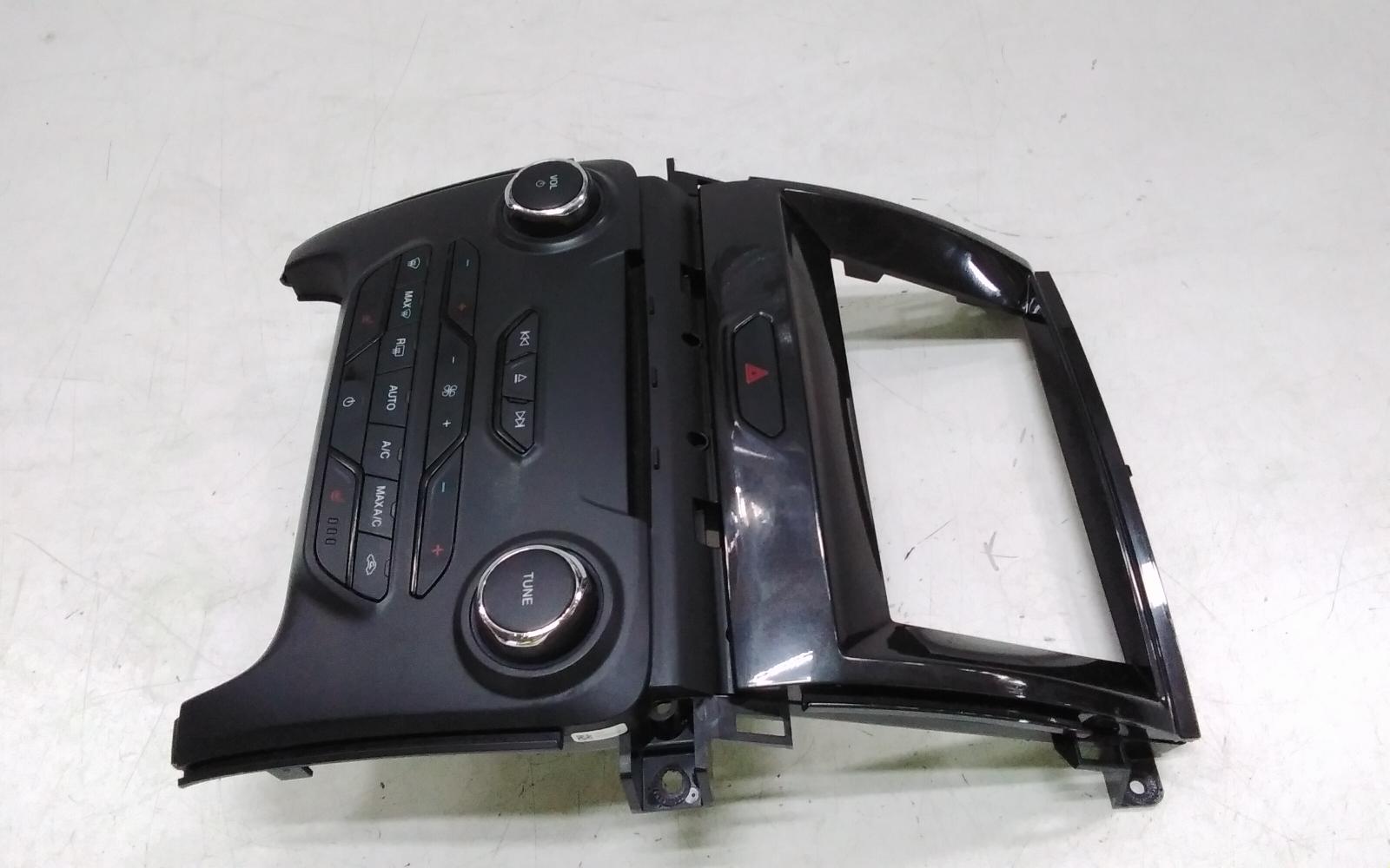 View Auto part Heater/Ac Controls Ford Ranger 2019
