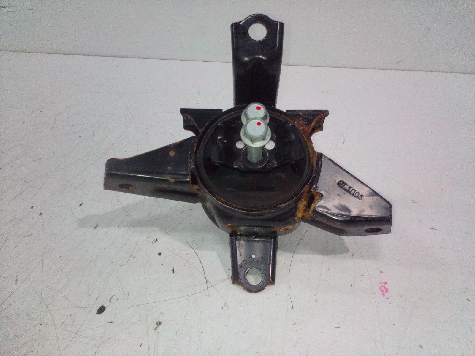View Auto part Mount Hyundai Staria 2022