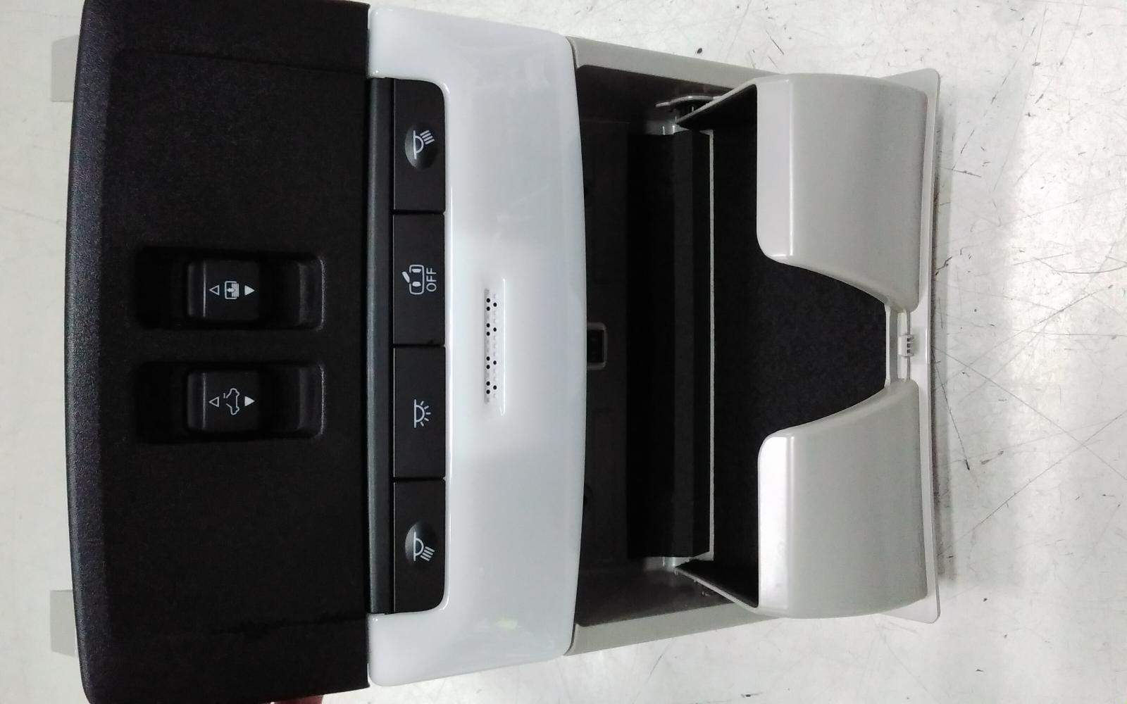 View Auto part Courtesy Light Nissan Xtrail 2024