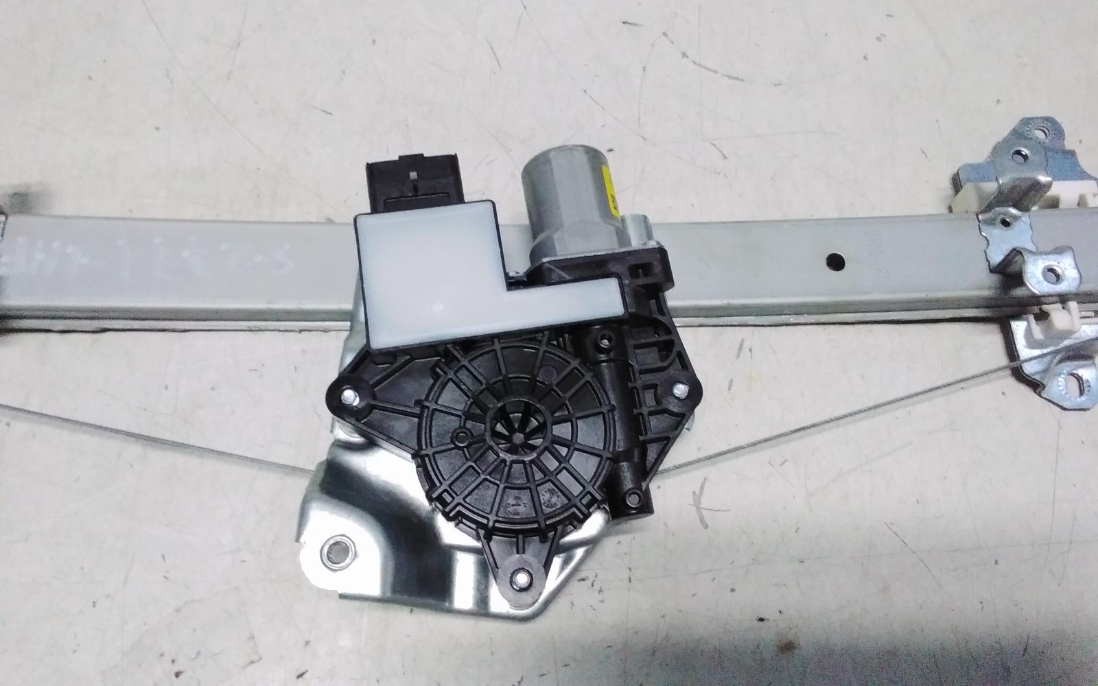 View Auto part Left Front Window Reg/Motor Nissan Xtrail 2024