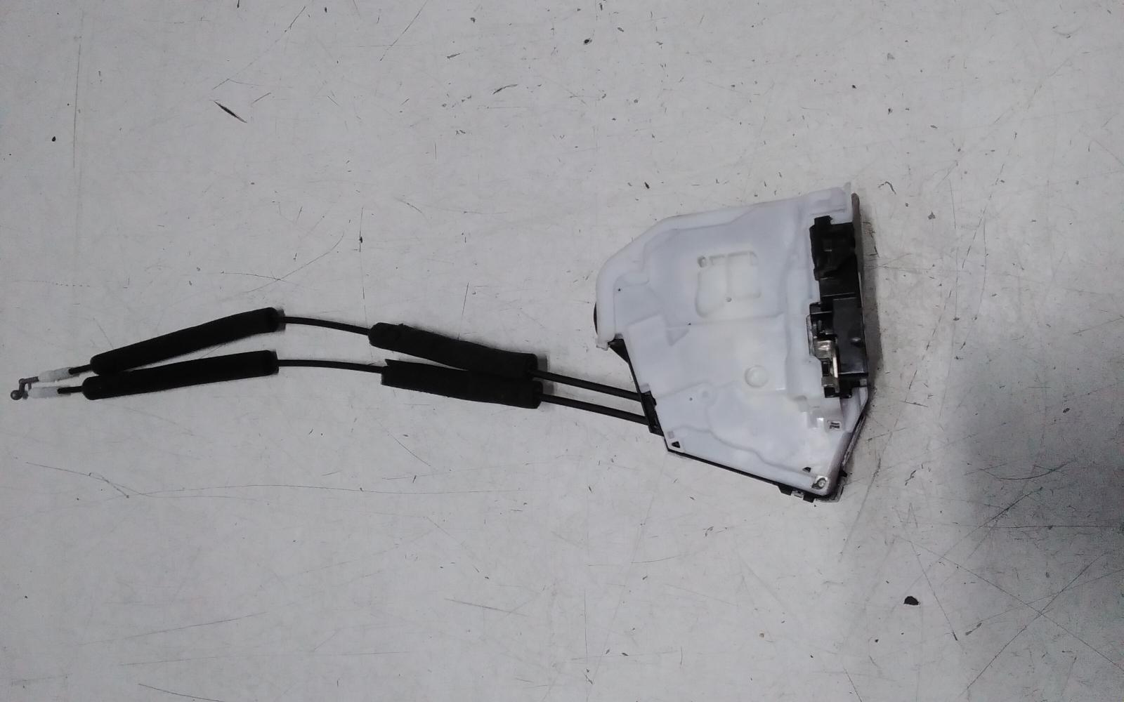 View Auto part Door/Boot/Gate Lock Nissan Xtrail 2024