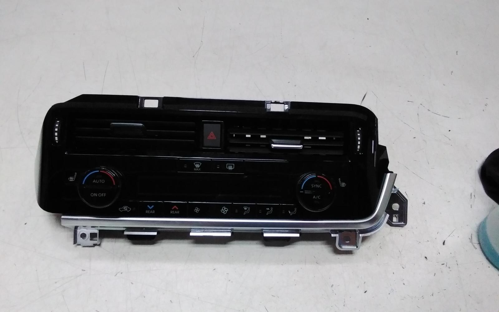 View Auto part Heater/Ac Controls Nissan Xtrail 2024