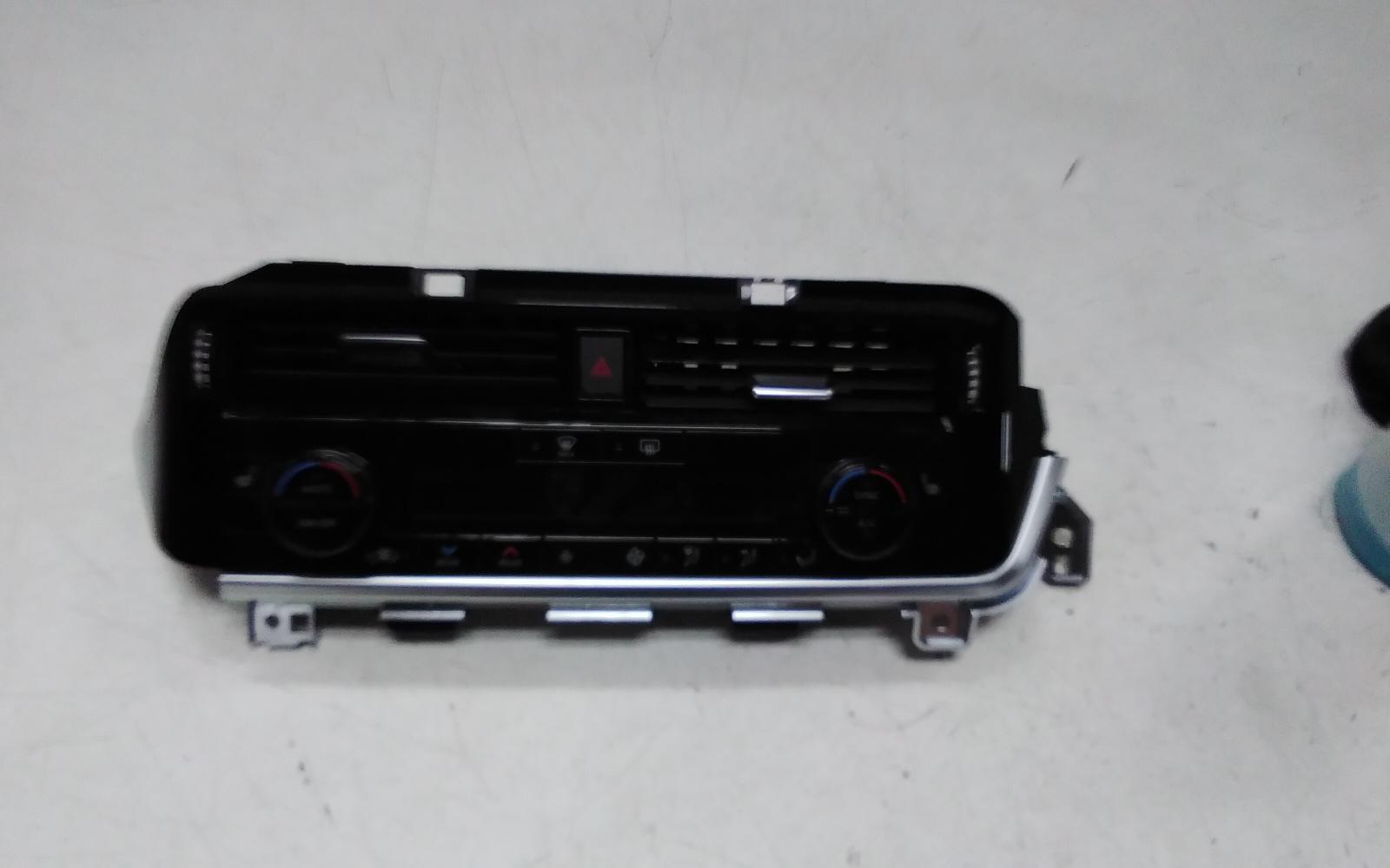 View Auto part Heater/Ac Controls Nissan Xtrail 2024
