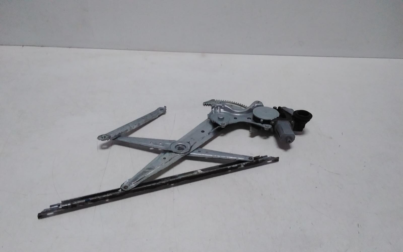 View Auto part Right Front Window Reg/Motor Toyota Kluger 2014