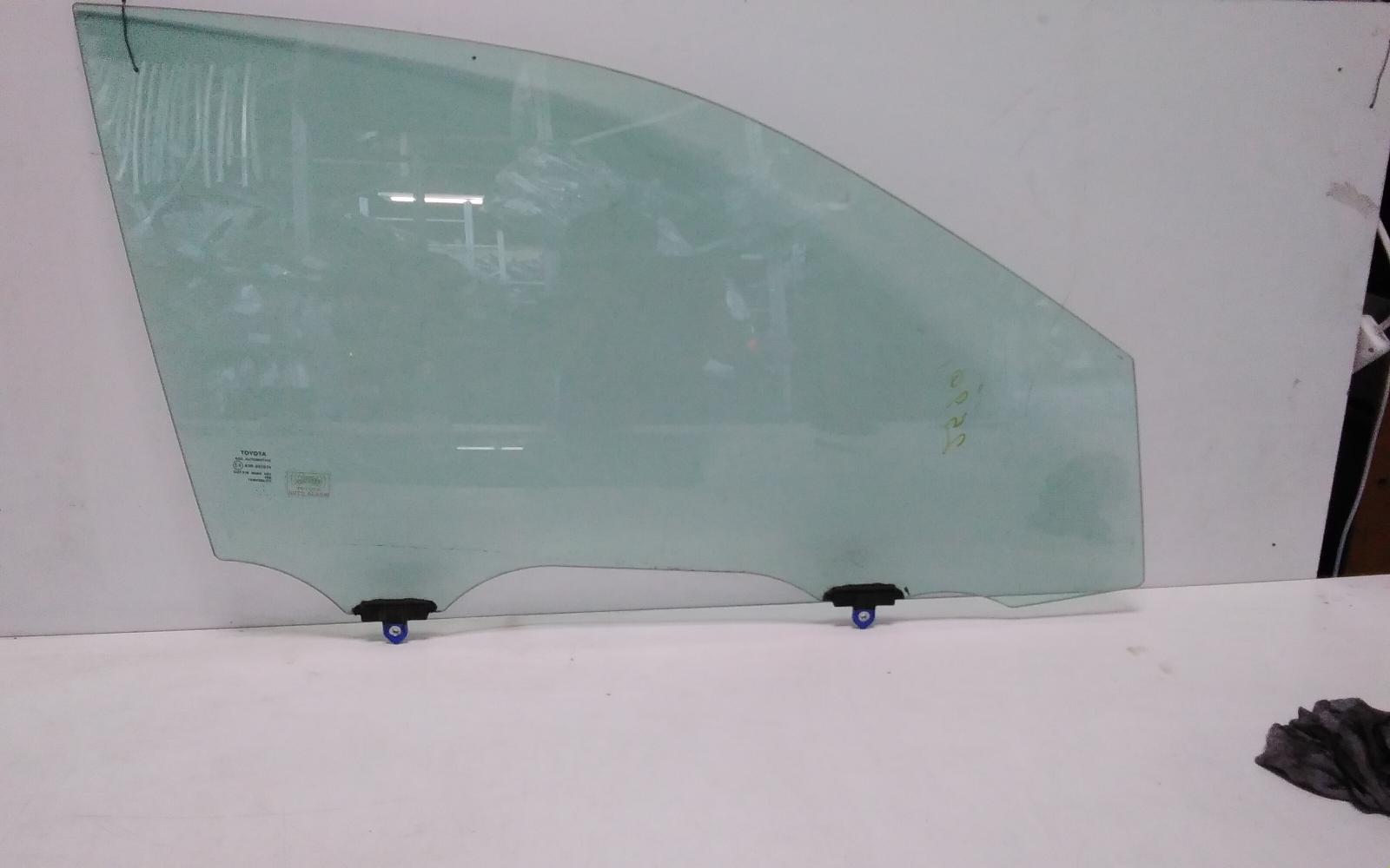 View Auto part Right Front Door Window Toyota Kluger 2014