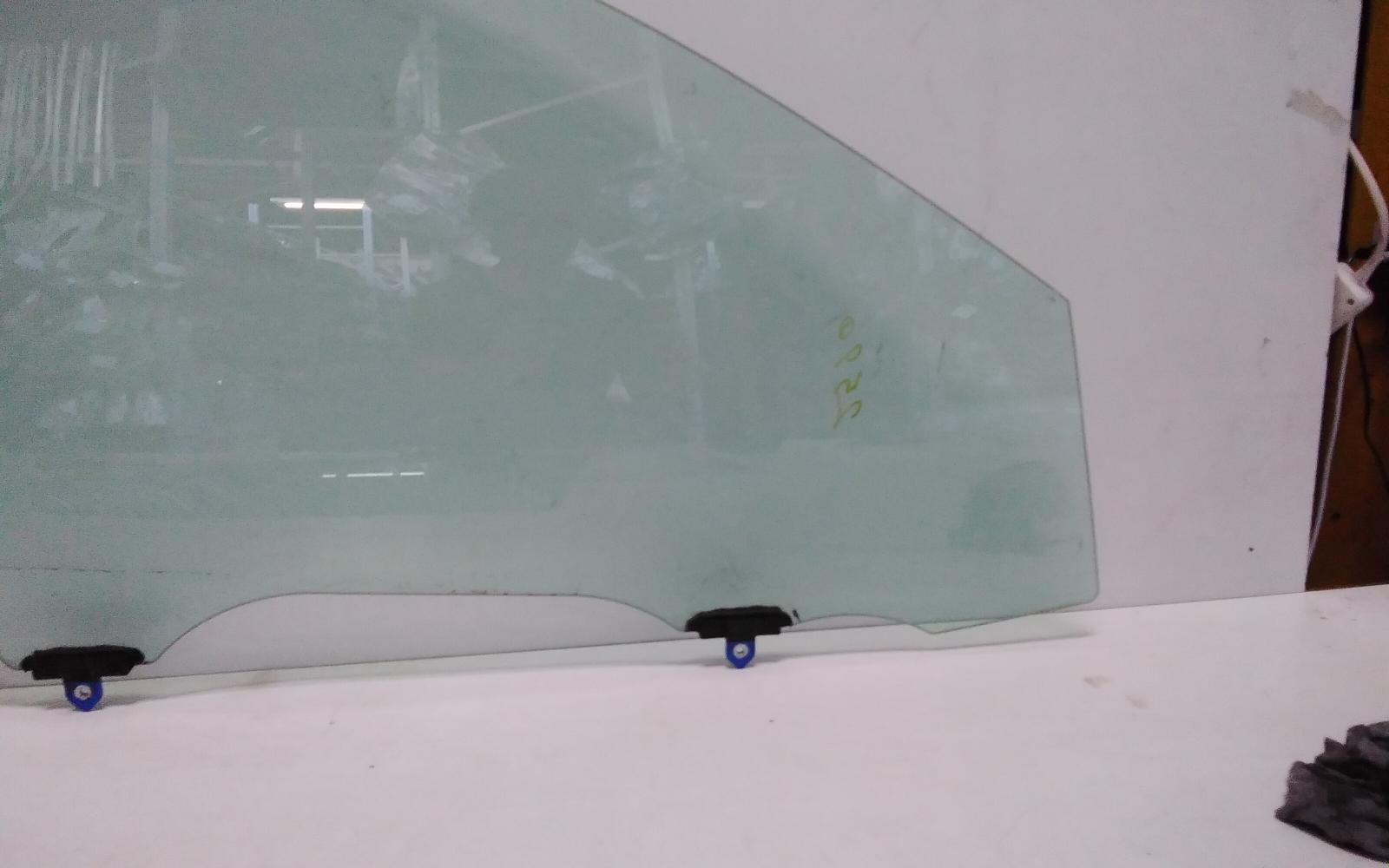 View Auto part Right Front Door Window Toyota Kluger 2014