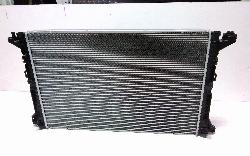 View Auto part Radiator Audi Q7 2023