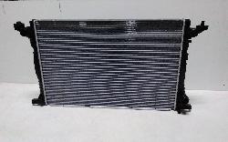 View Auto part Radiator Audi Q7 2023