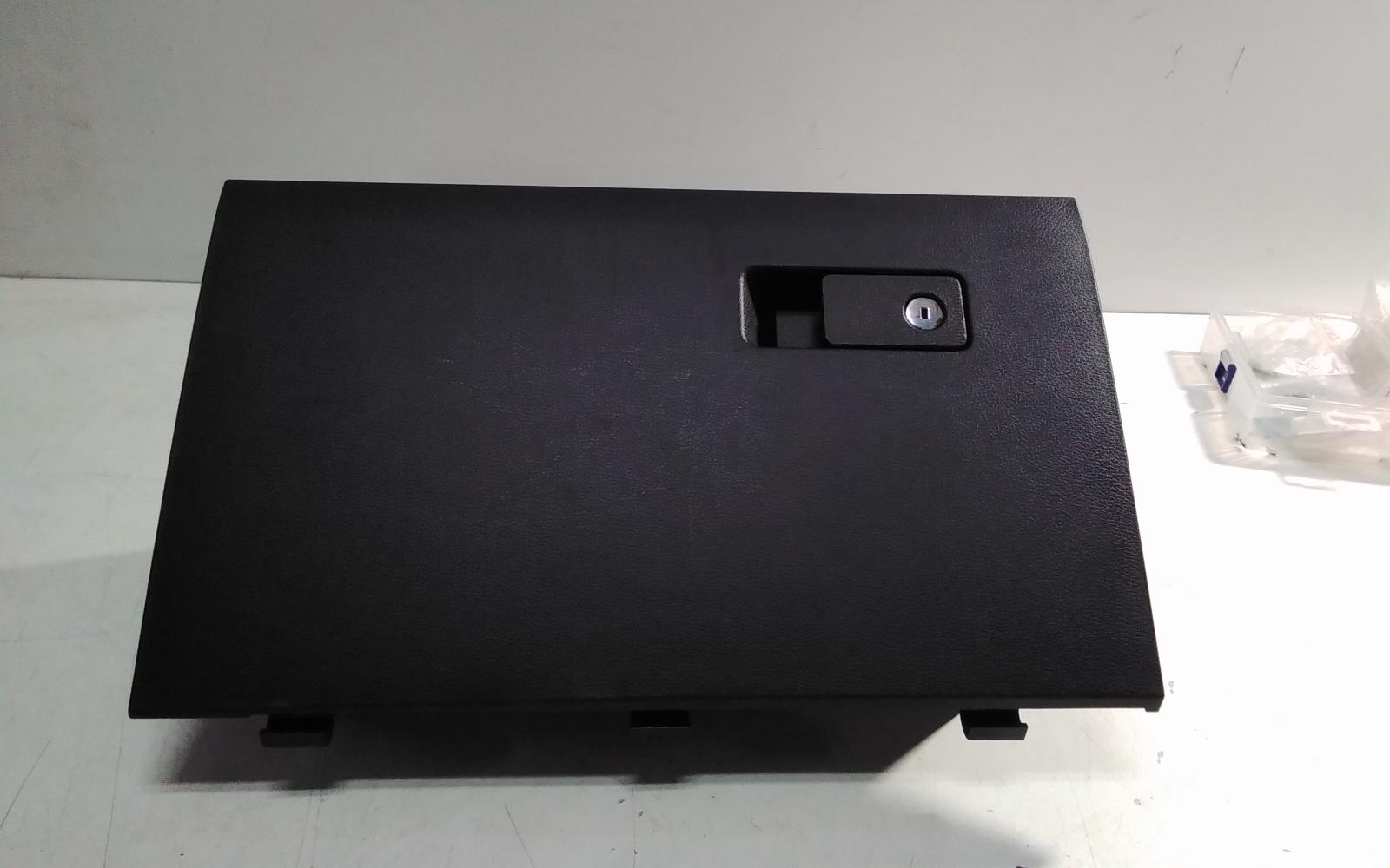 View Auto part Glove Box Ford Ranger 2023