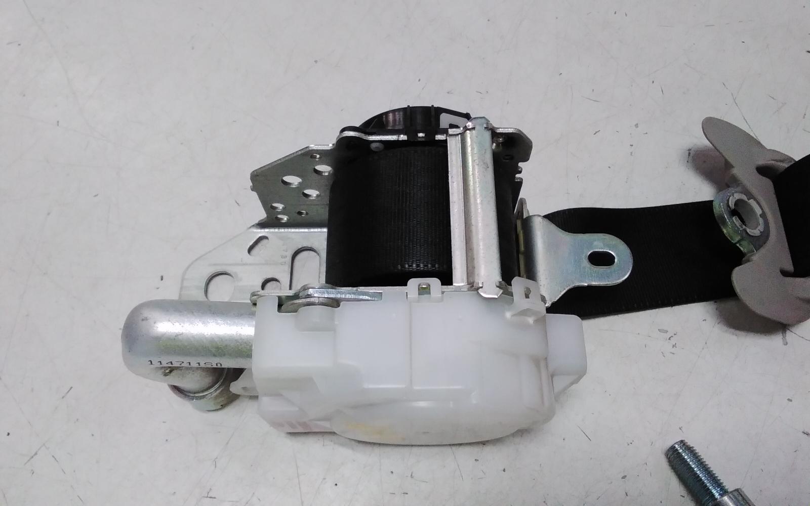 View Auto part Seatbelt/Stalk Toyota Tarago 2014