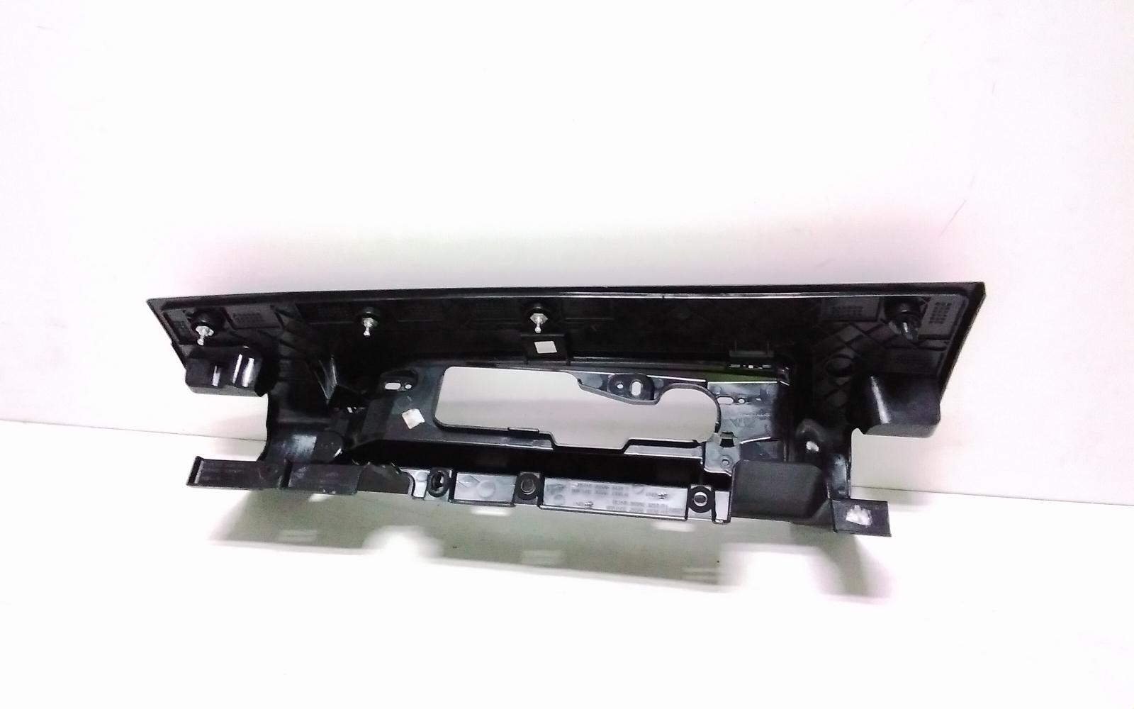 View Auto part Trim Panel Renault Trafic 2021