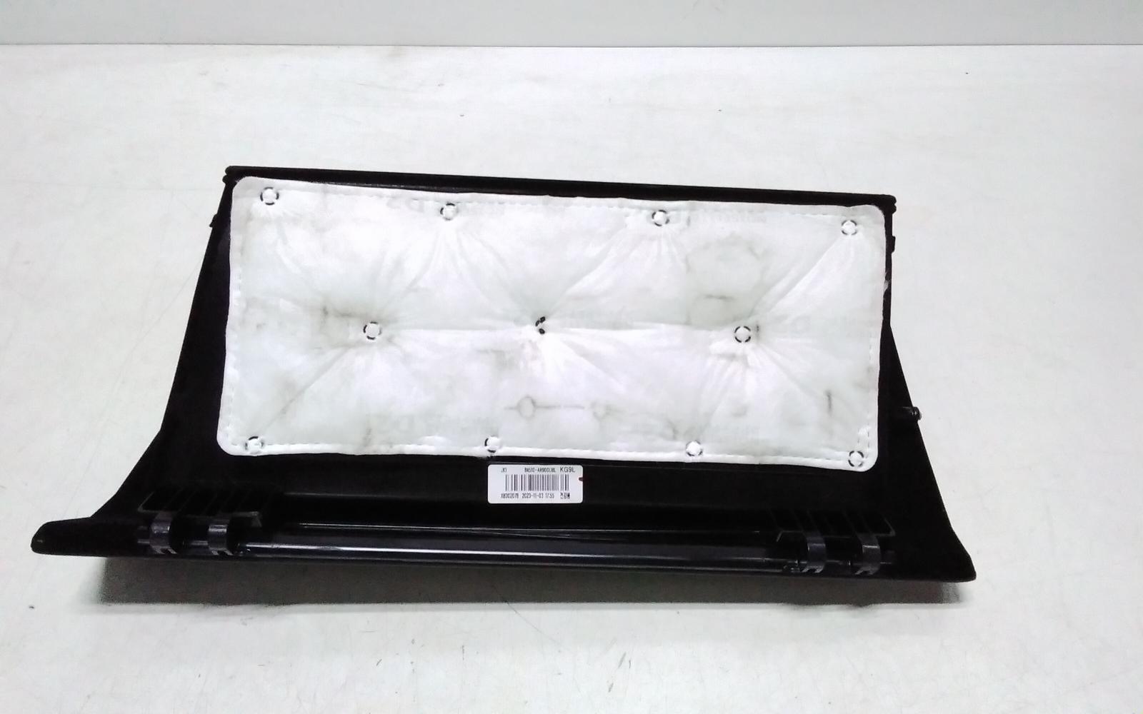 View Auto part Glove Box Genesis Gv70 2024