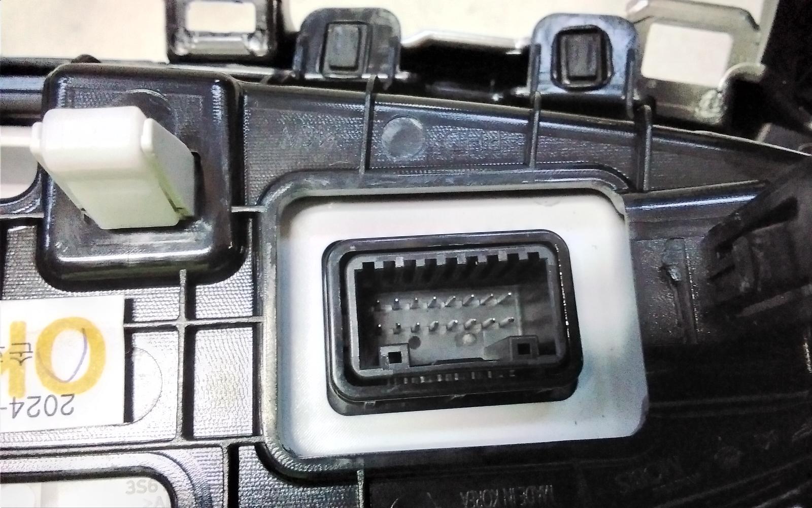 View Auto part Misc Switch/Relay Genesis Gv70 2024