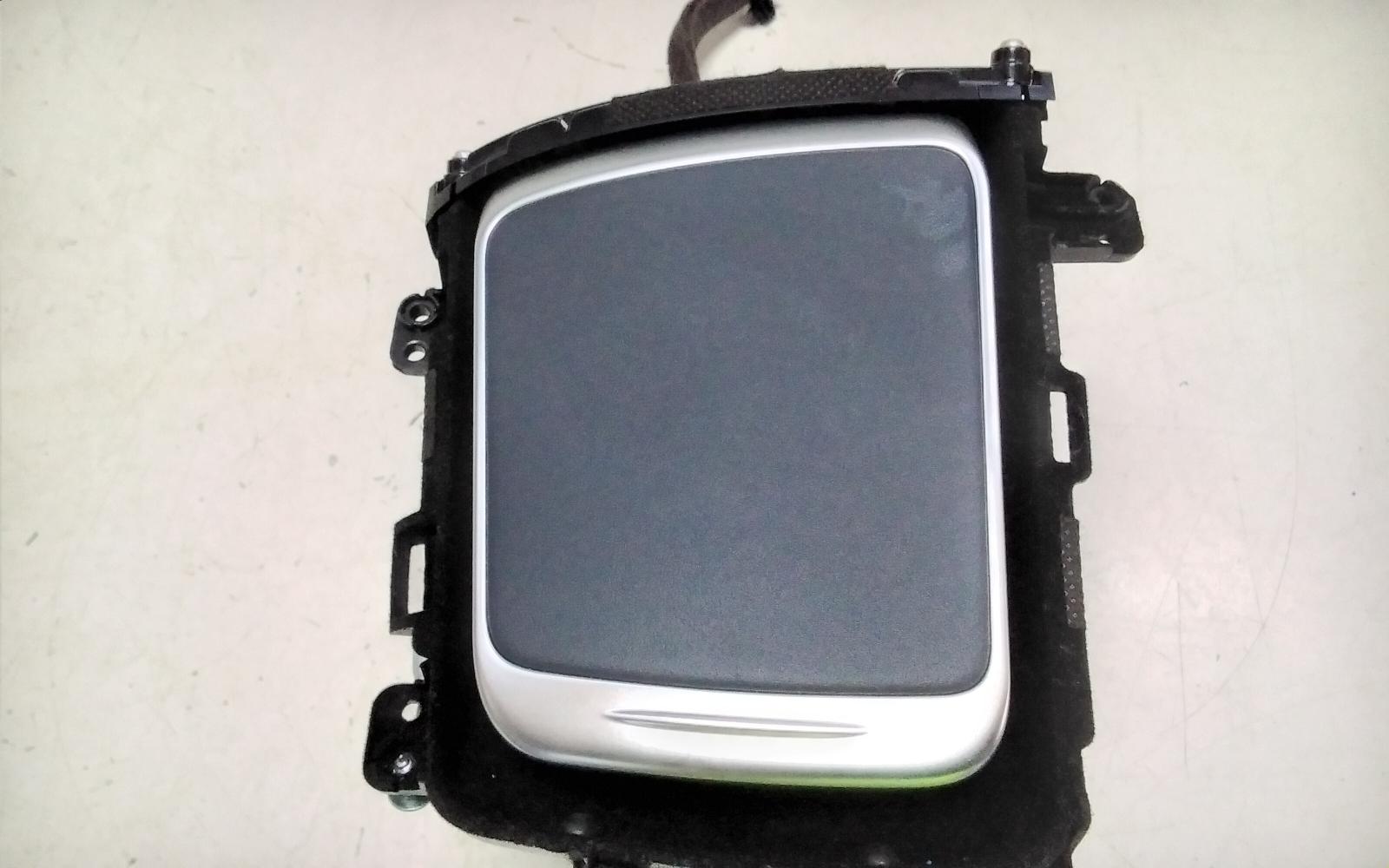 View Auto part Misc Switch/Relay Genesis Gv70 2024