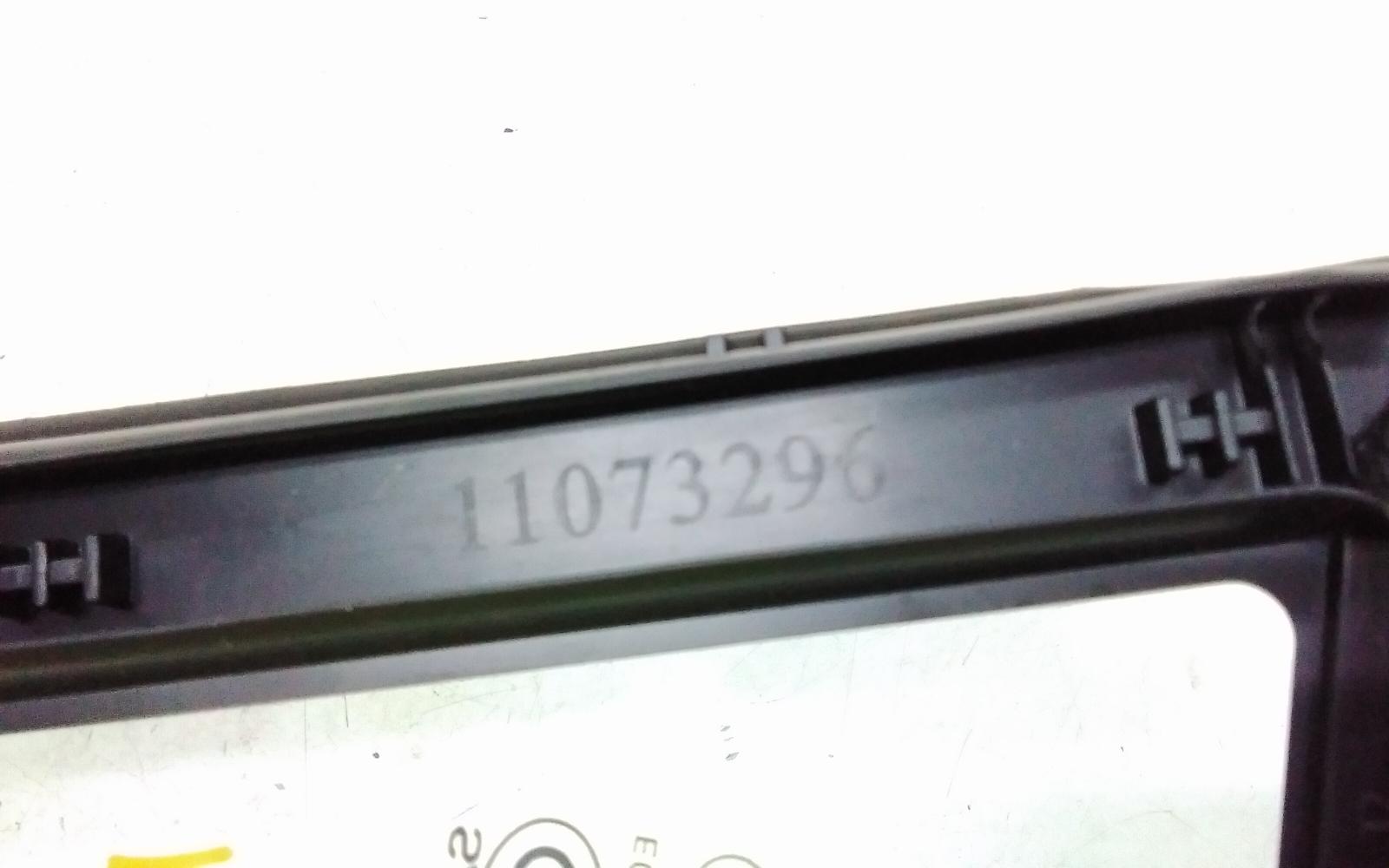 View Auto part Right Rear 1/4 Door Glass Mg Mg5 2024