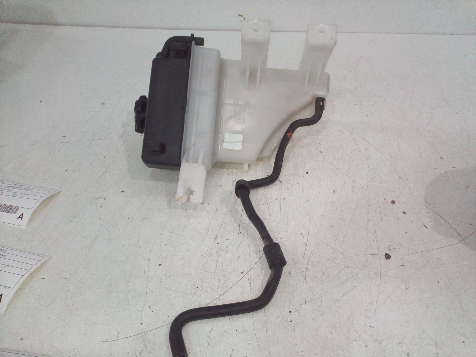 2019 Hyundai Iload/imax Overflow Bottle View Auto part Overflow Bottle Hyundai Iload/imax 2019