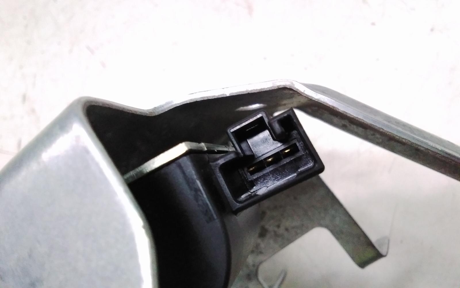 View Auto part Door/Boot/Gate Lock Toyota Kluger 2014