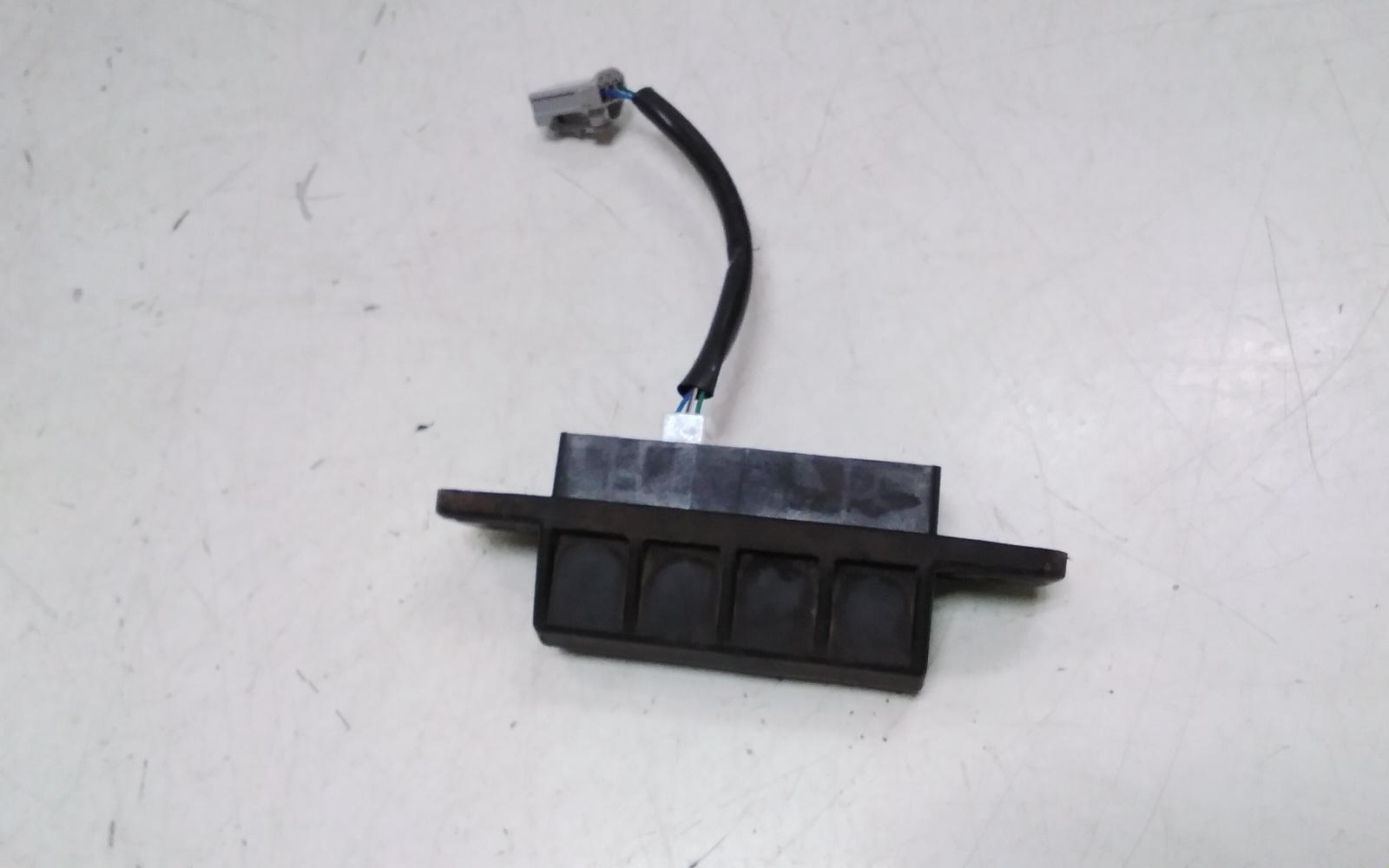 View Auto part Tailgate Handle Toyota Kluger 2014