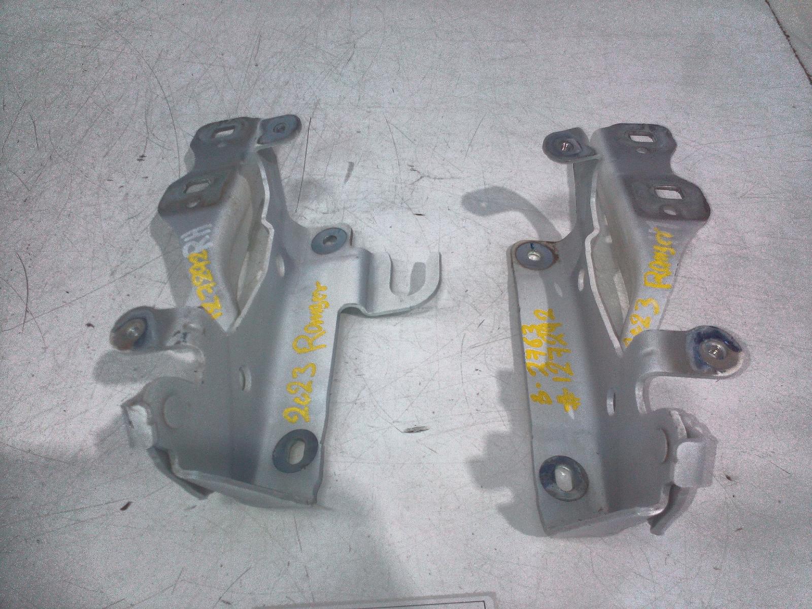 View Auto part Bonnet Hinge/Strut Ford Ranger 2023