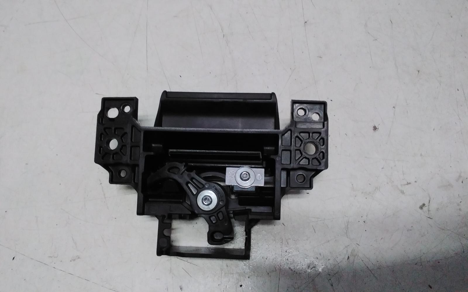 View Auto part Door Handle Ford Ranger 2023