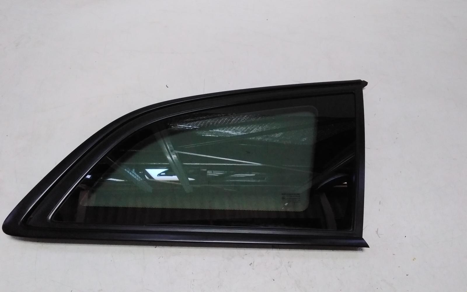 View Auto part Right Rear Side Glass Holden Commodore 2015