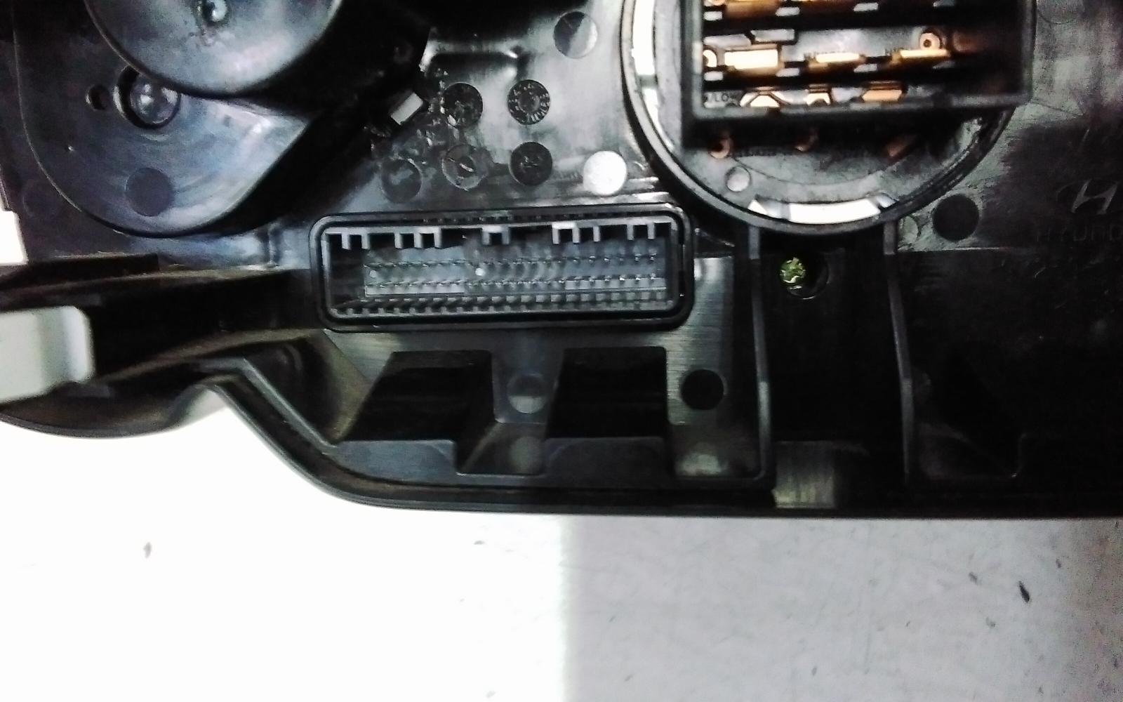 View Auto part Heater/Ac Controls Hyundai Kona 2020