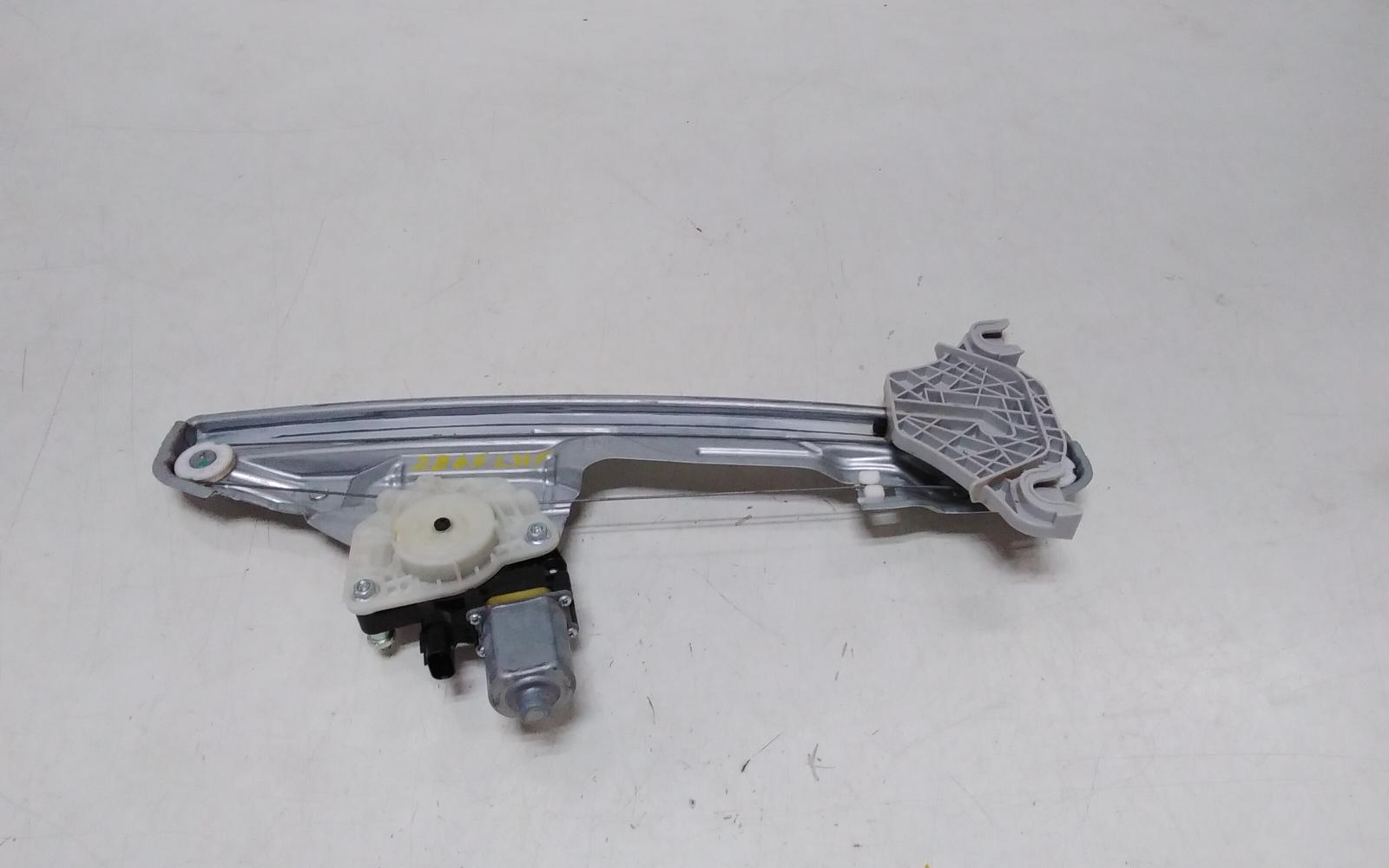 View Auto part Left Front Window Reg/Motor Hyundai Kona 2020