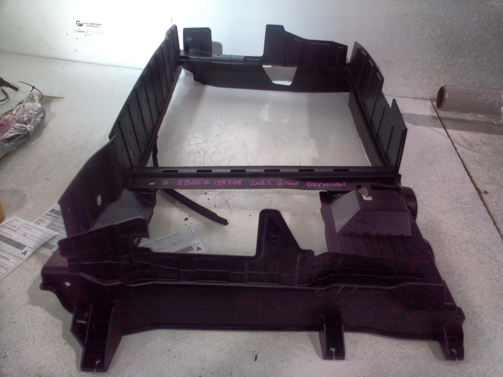 2022 Kia Carnival/grand Carnival Misc View Auto part Misc Kia Carnival/grand Carnival 2022
