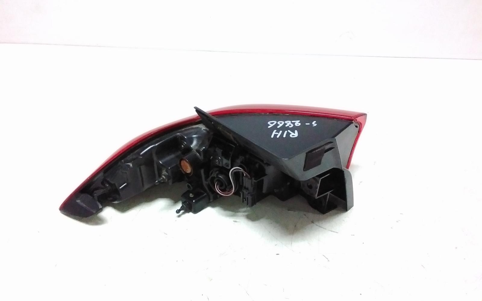 2022 Kia Carnival/grand Carnival Right Taillight View Auto part Right Taillight Kia Carnival/grand Carnival 2022
