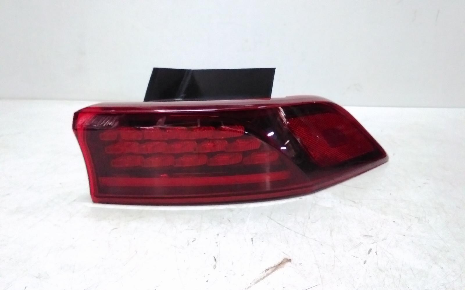 2022 Kia Carnival/grand Carnival Right Taillight View Auto part Right Taillight Kia Carnival/grand Carnival 2022