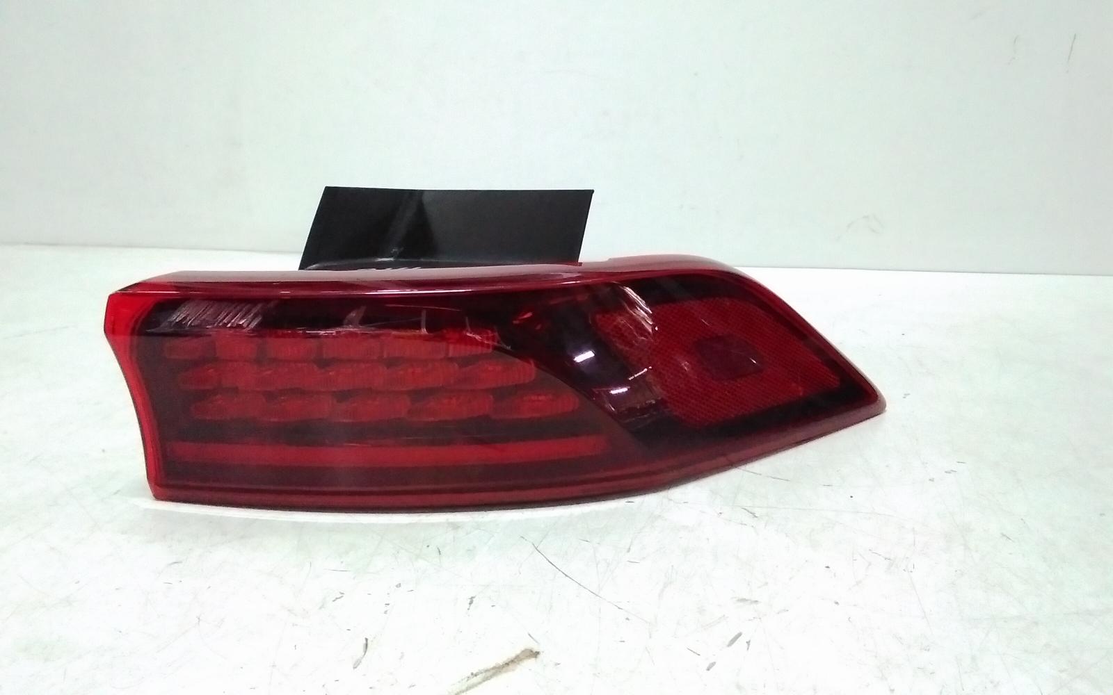 2022 Kia Carnival/grand Carnival Right Taillight View Auto part Right Taillight Kia Carnival/grand Carnival 2022
