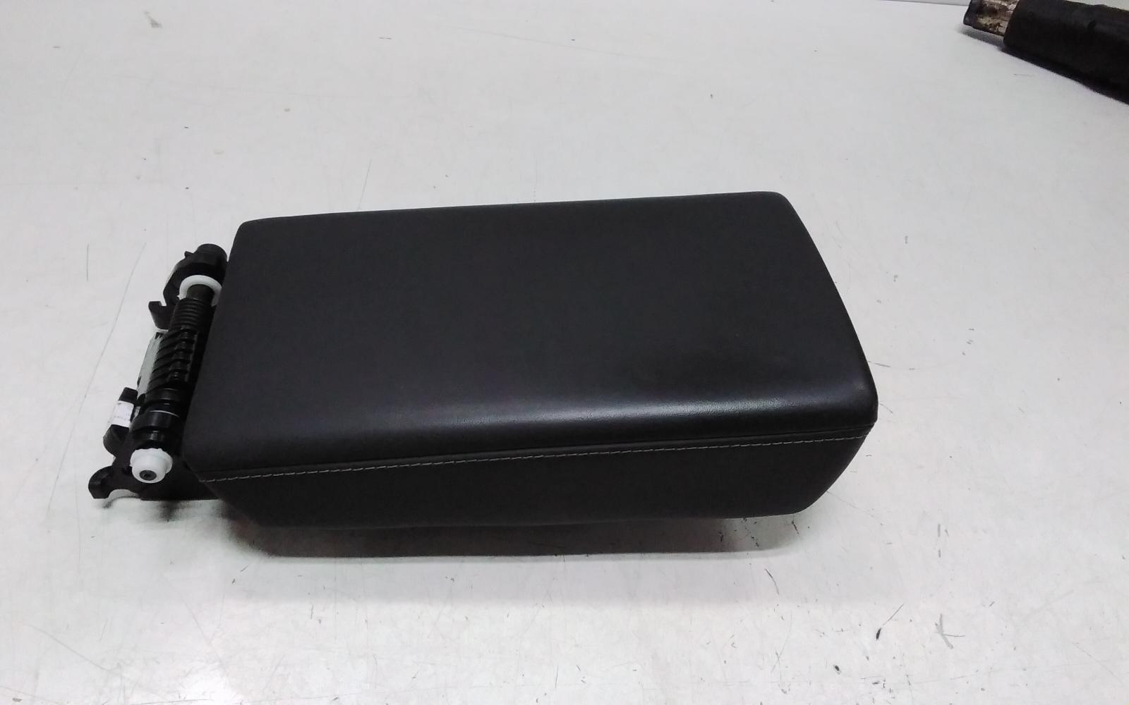 View Auto part Console Tesla Model 3 2021