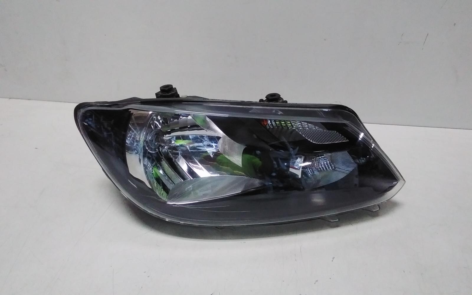 View Auto part Right Headlamp Volkswagen Caddy 2014